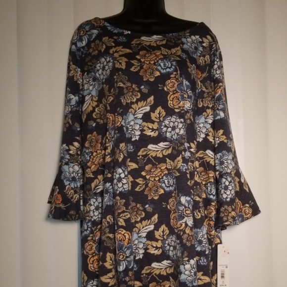 Lantern/Bell Sleeves NWT dress - Picture 2 of 7